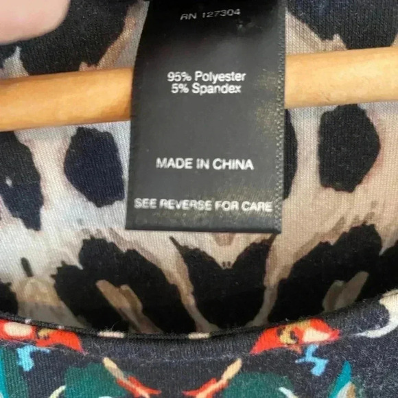 Ali Miles Womens Animal Print Top - Picture 6 of 6